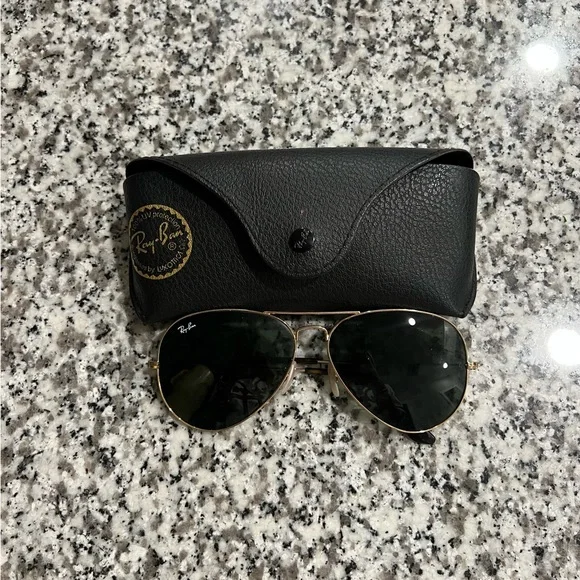 Ray-Ban | Accessories | Rayban Gold Aviator Sunglasses With  display picture 3